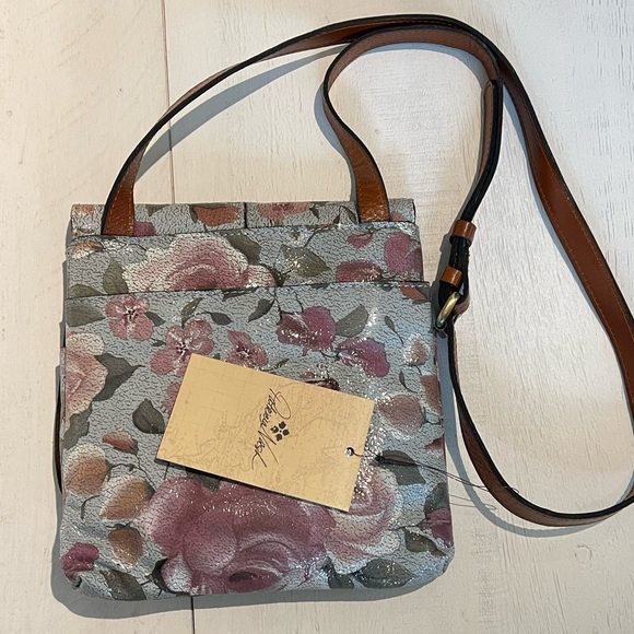 NWT-Patricia Nash Leather Crackled Rose Garden Print💐 - Picture 3 of 12